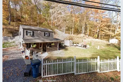 258 Spring Run Rd, Moon/Crescent Twp, PA 15046 - Photo 1