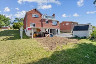 952 Fredericka Dr, South Park, PA 15236 - Photo 6