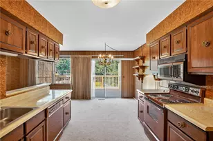 1825 Foxcroft Ln, Pittsburgh, PA 15101 - Photo 16