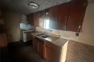 120 Woodhaven Dr, Big Beaver, PA 15010 - Photo 12