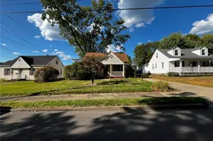 890 Woodland Rd, Sharpsville, PA 16150 - Photo 2