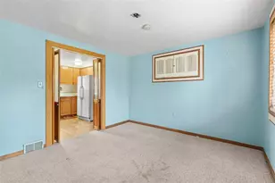 409 Cherrywood Dr, Pittsburgh, PA 15214 - Photo 8