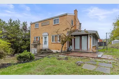409 Cherrywood Dr, Pittsburgh, PA 15214 - Photo 2