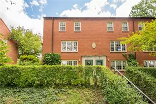 426 Sulgrave Rd, Pittsburgh, PA 15211 - Photo 4