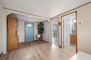 2033 McKees Rocks Rd, Kennedy Township, PA 15136 - Photo 12