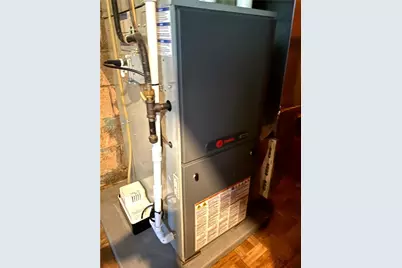 415 Dewalt Dr, Baldwin Twp, PA 15234 - Photo 14