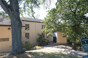 2034 Swallow Hill Rd, Scott Township, PA 15220 - Photo 18