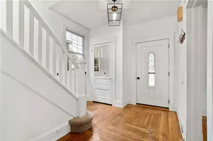 1307 McMinn St, Aliquippa, PA 15001 - Photo 2