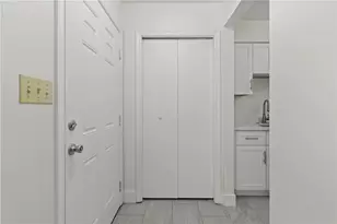 32 Bracken Pl, Pittsburgh, PA 15239 - Photo 2