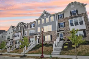 414 Nolan Cir, Cranberry Township, PA 16066 - Photo 2