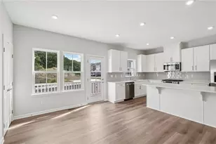 414 Nolan Cir, Cranberry Township, PA 16066 - Photo 8