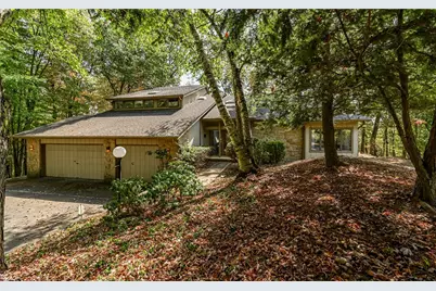 2652 Glenchester Rd, Pittsburgh, PA 15090 - Photo 1