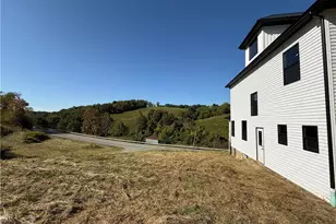 1182 Mount Morris Rd, Franklin Township, PA 15370 - Photo 8