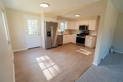 746 Lechner Ln, Pittsburgh, PA 15227 - Photo 2