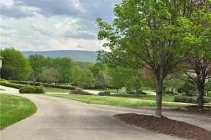 337 Saratoga Dr, South Union Township, PA 15401 - Photo 4