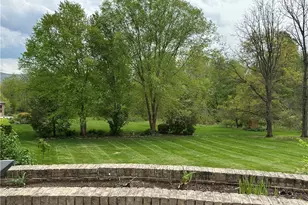 337 Saratoga Dr, South Union Township, PA 15401 - Photo 16