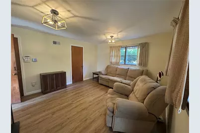 2185 Morgantown Rd, Georges Township, PA 15401 - Photo 12