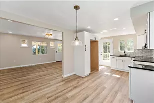 439 Elwood Dr, Pittsburgh, PA 15235 - Photo 10