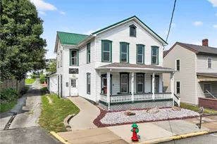 320 W Main St, Mt Pleasant Boro, PA 15666 - Photo 2