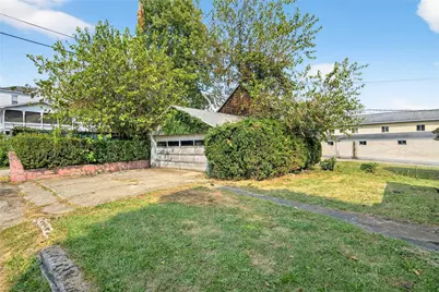 320 W Main St, Mt Pleasant Boro, PA 15666 - Photo 10