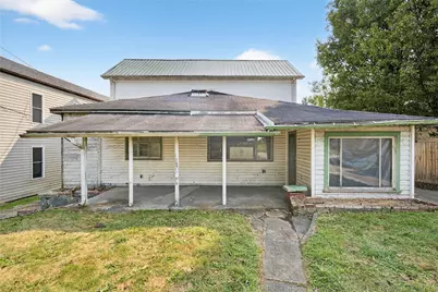 320 W Main St, Mt Pleasant Boro, PA 15666 - Photo 8