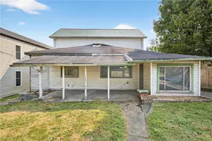 320 W Main St, Mt Pleasant Boro, PA 15666 - Photo 8