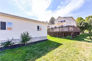 408 Michigan Ave, Jeannette, PA 15644 - Photo 4