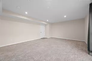 4009 Crown Dr, South Park, PA 15129 - Photo 26