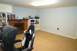 185 Peach Dr, Pittsburgh, PA 15236 - Photo 22