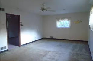 915 Highview Ave, Harmony Township, PA 15005 - Photo 12