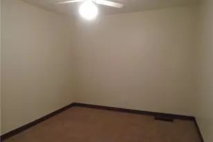 915 Highview Ave, Harmony Township, PA 15005 - Photo 18