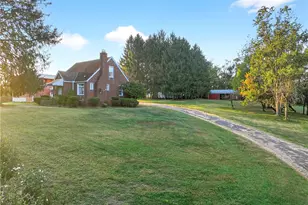 1820 Raccoon Run Rd, Forward Township, PA 15063 - Photo 2