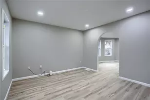 419 Maytide St, Pittsburgh, PA 15227 - Photo 14