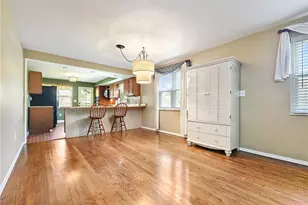 2401 Berkshire Dr, Pittsburgh, PA 15241 - Photo 12