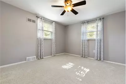 2401 Berkshire Dr, Pittsburgh, PA 15241 - Photo 22