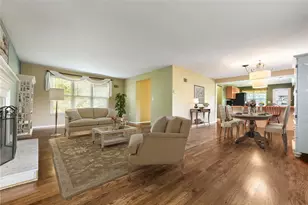 2401 Berkshire Dr, Pittsburgh, PA 15241 - Photo 14