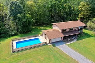 108 Davis Ln, Freedom, PA 15042 - Photo 4