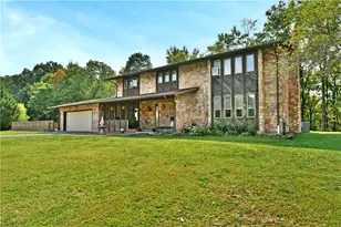 108 Davis Ln, Freedom, PA 15042 - Photo 2