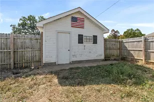 197 Douglass Rd, Beaver Falls, PA 15010 - Photo 8