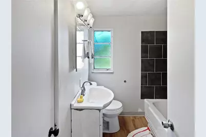 6444 Apple St, Lincoln Larimer, PA 15206 - Photo 10