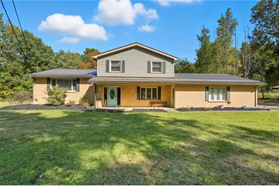 3260 Cardinal Dr, South Pymatuning Township, PA 16150 - Photo 1