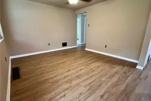 3329 Recker Dr, Pittsburgh, PA 15227 - Photo 2