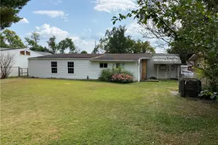 2647 Paige St, Lower Burrell, PA 15068 - Photo 12