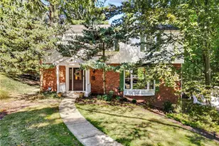 21 Oakglen Dr, Oakmont, PA 15139 - Photo 1