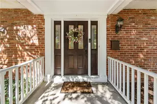 21 Oakglen Dr, Oakmont, PA 15139 - Photo 2