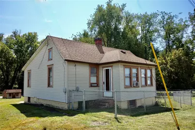 105 1st St, Meadowlands, PA 15347 - Photo 1