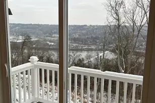 126 River Rdg Dr, Moon/Crescent Twp, PA 15108 - Photo 6