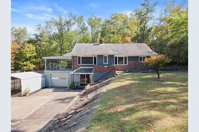749 School St, Moon/Crescent Twp, PA 15046 - Photo 1