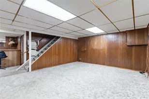 142 Donmor Dr, Ross Twp, PA 15237 - Photo 16