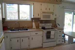 344 Jo Ann Dr, Monessen, PA 15062 - Photo 6